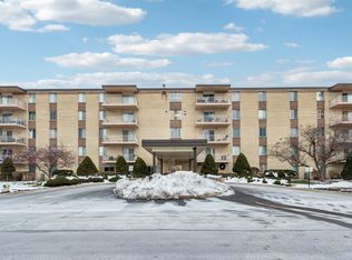 100 W Butterfield Rd APT 403N, Elmhurst, IL 60126