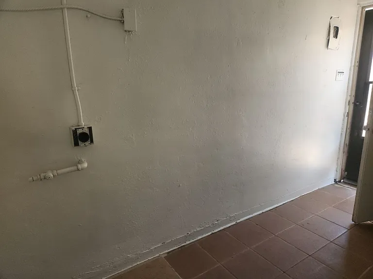 1514 E Roosevelt St — Photo 16