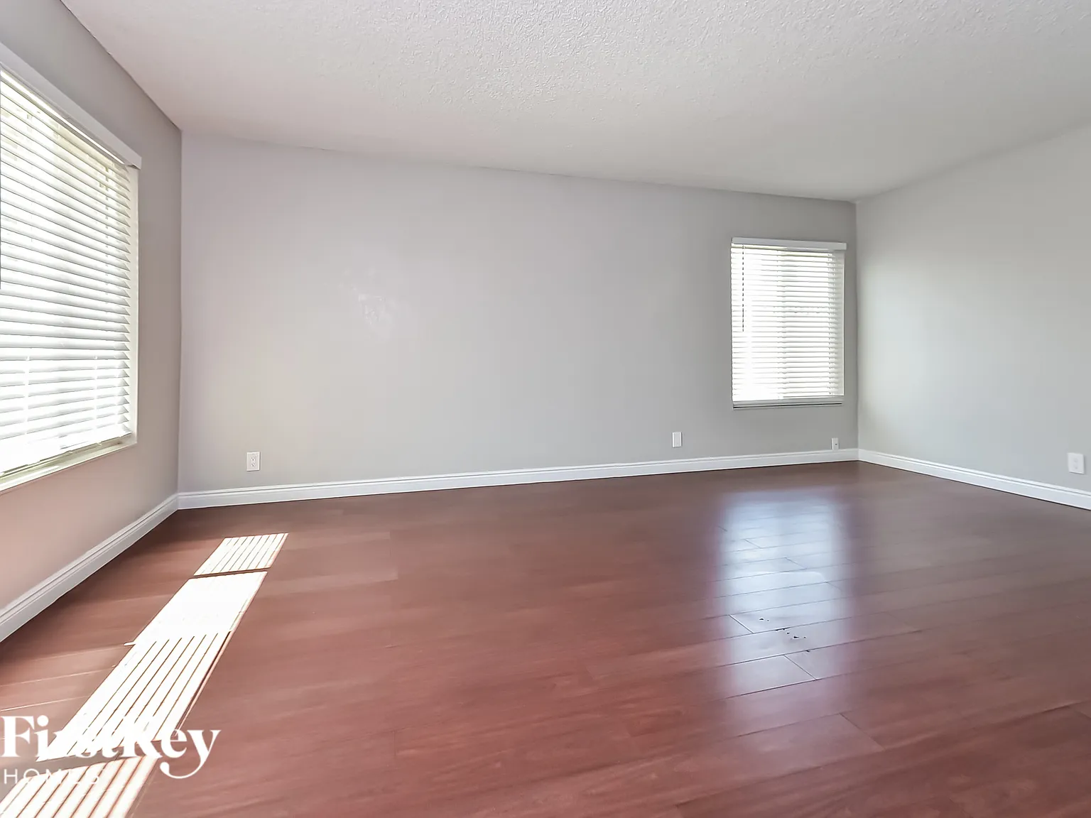 4 bed, 2.5 bath, 1762 sqft, $2,545 — Photo 3