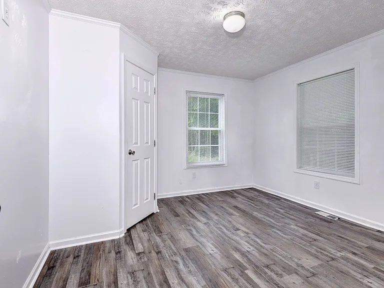 9431 Jenkins Ln — Photo 33
