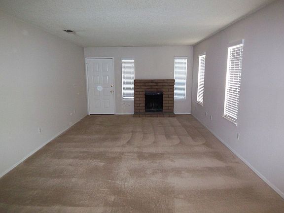 3rd image of 1027 W Dakota Ave APT 109