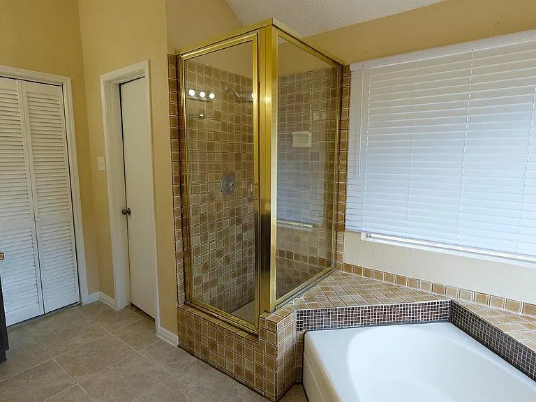 1203 Beckwood Cir — Photo 17