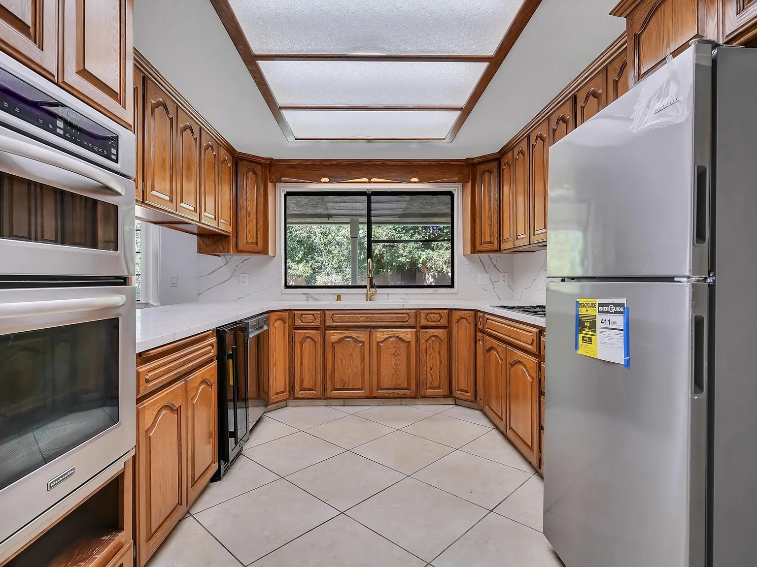 4 bed, 2.5 bath, 3500 sqft, $1,500 — Photo 2