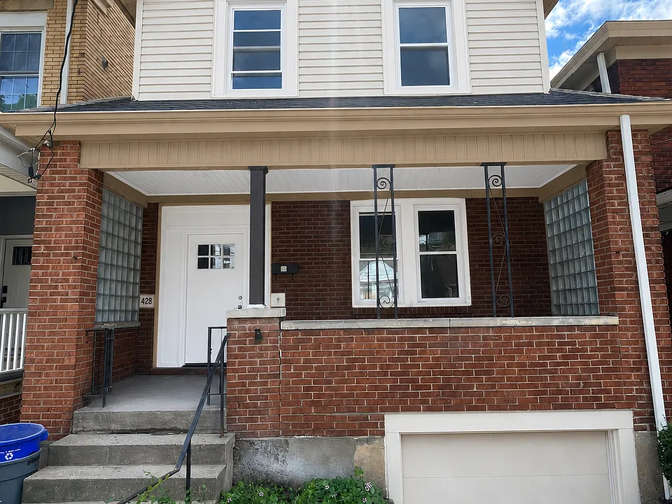428 Ruxton St