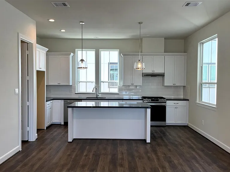 2802 Grand Fountains Dr #F — Photo 17
