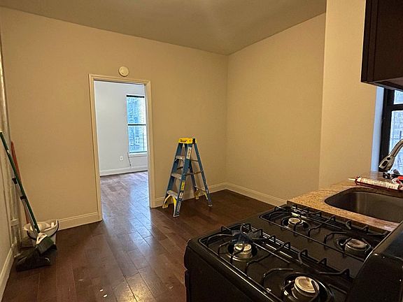 5th image of 265 W 146th St APT 11
