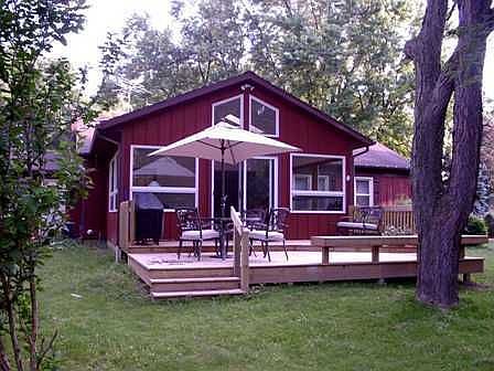 Deck in back of sun room