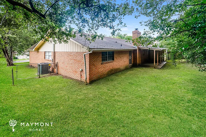 296 Woodcliff Dr — Photo 14