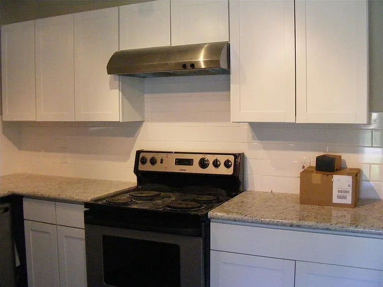 4725 Maggie St — Photo 4