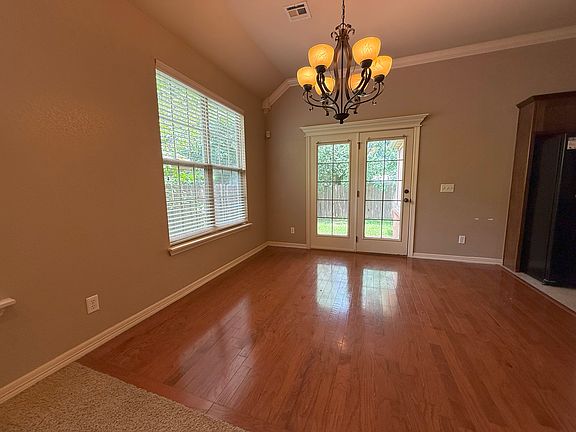 4th image of 108 E Granada St