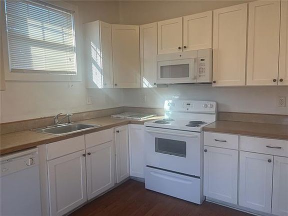 4th image of 1440 Pauline St