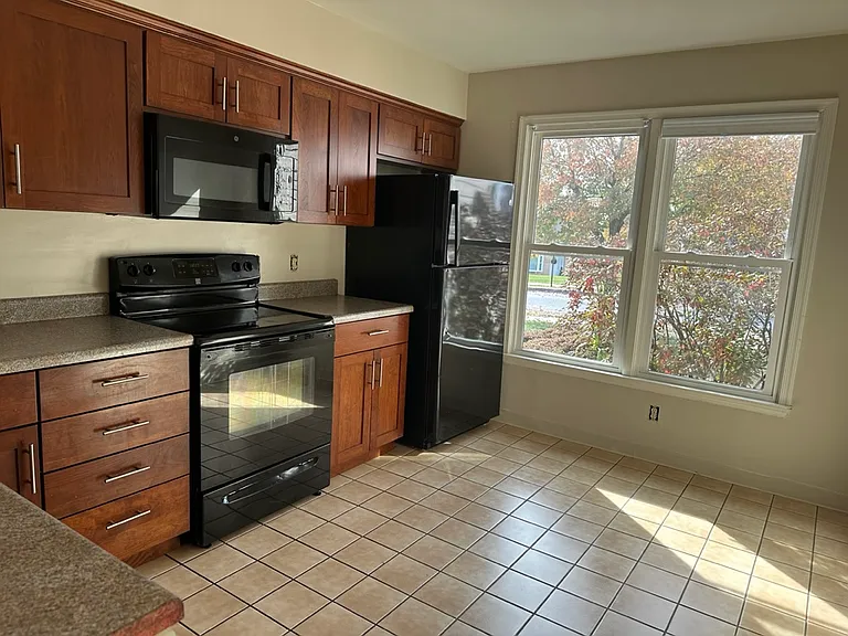 375 Jonathan Ct — Photo 7