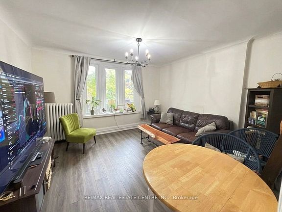 5th image of 200 Roxton Rd