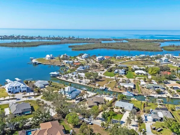 405 Pelican Bnd, Placida, FL 33946