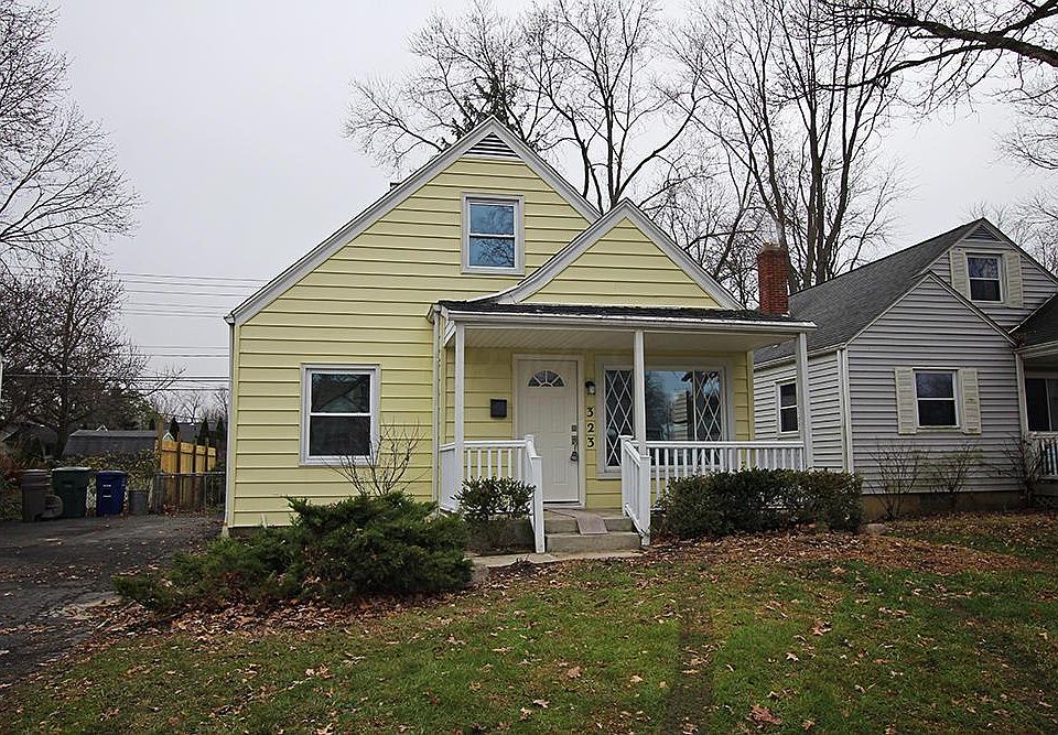 1st image of 323 E Lincoln Ave