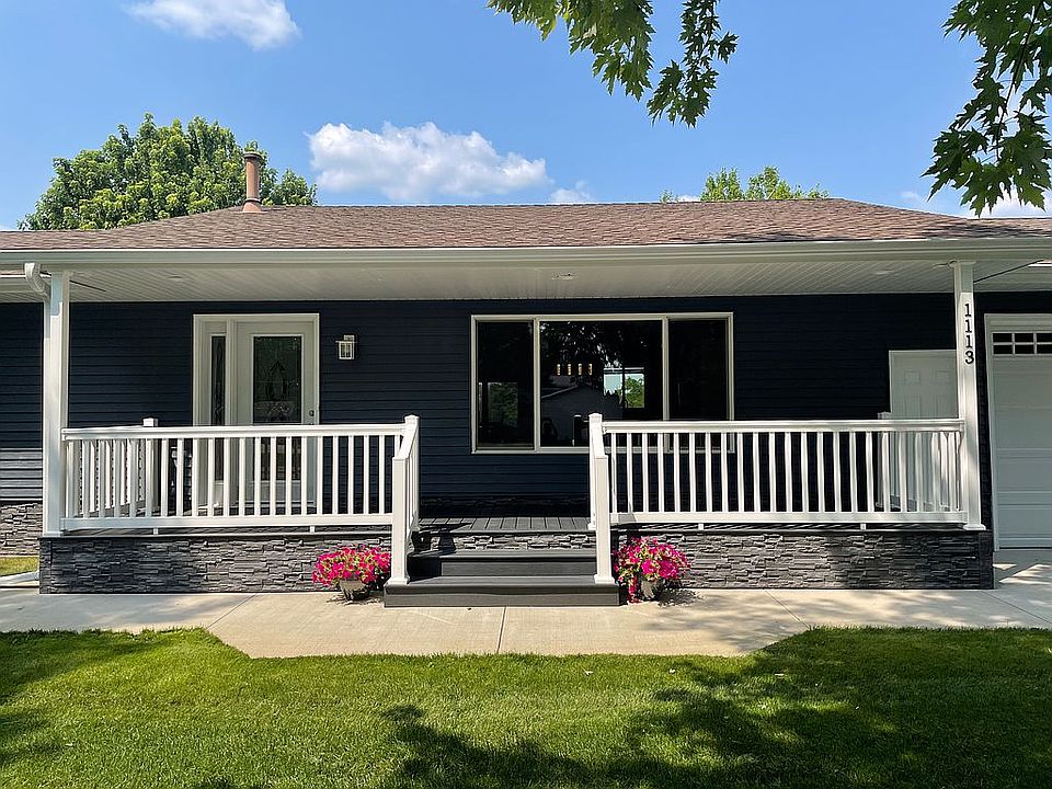 1st image of 1113 Clubview Dr