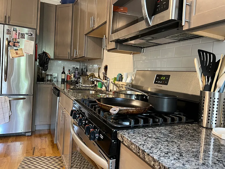 1461 W Catalpa Ave #1 — Photo 6