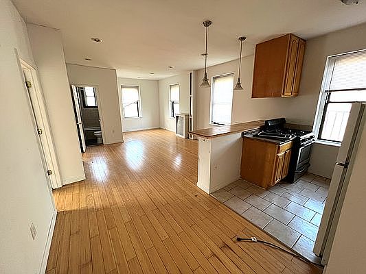 1st image of 21-05 33rd St #5E