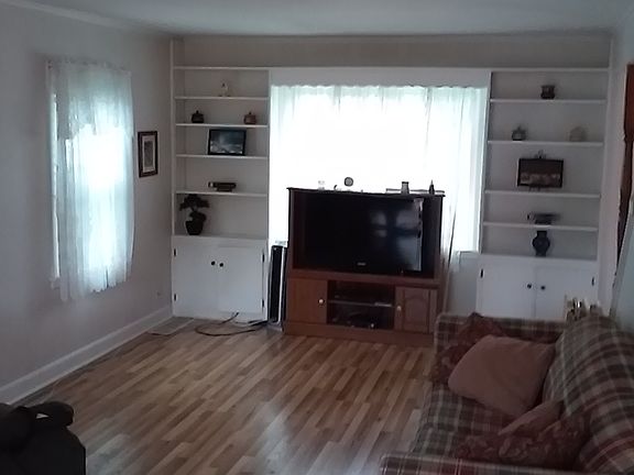 3rd image of 4629 W Wilbur Ave