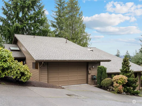 16 168th Ave NE, Bellevue, WA 98008