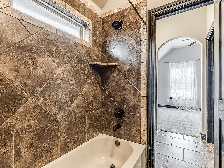 13609 Gentry Dr — Photo 21