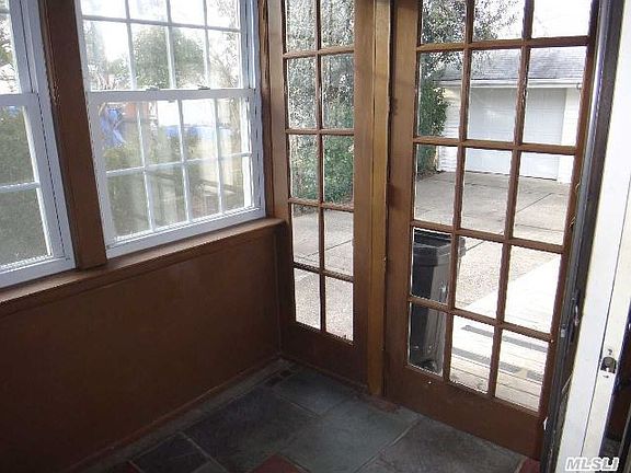 4th image of 1307 Cambria St