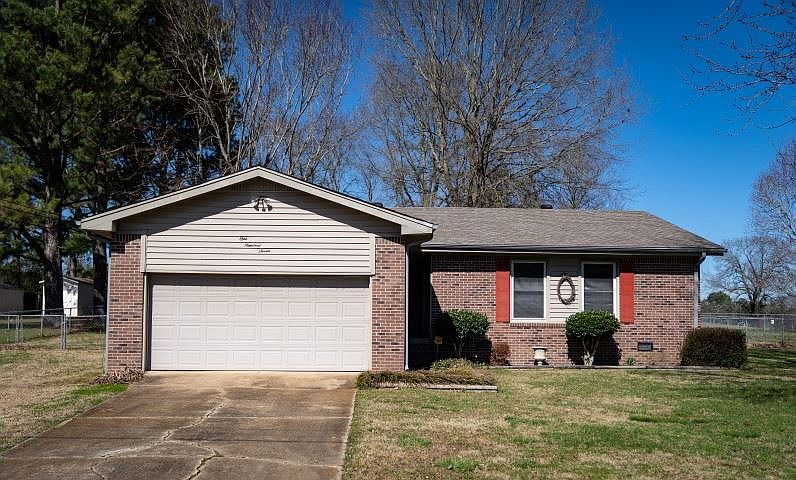 1st image of 107 Eastmont Dr
