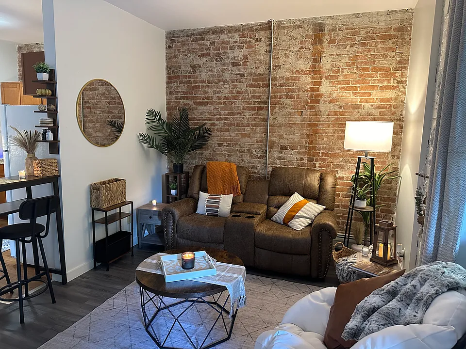 74 Park St #303