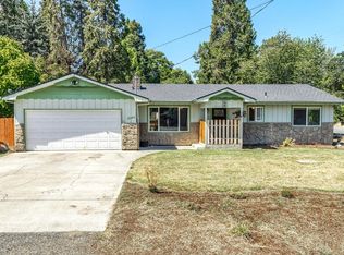 2100 Cullison Ln, Grants Pass, OR 97527