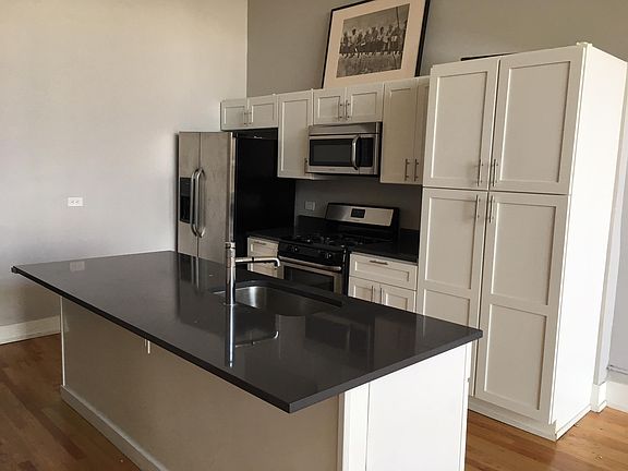 4th image of 1308 N Milwaukee Ave #2F