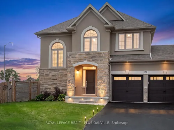 2386 Natasha Cir, Oakville, ON L6M 1P2