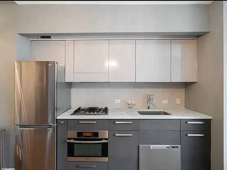 505 W 47th St #6BS — Photo 5