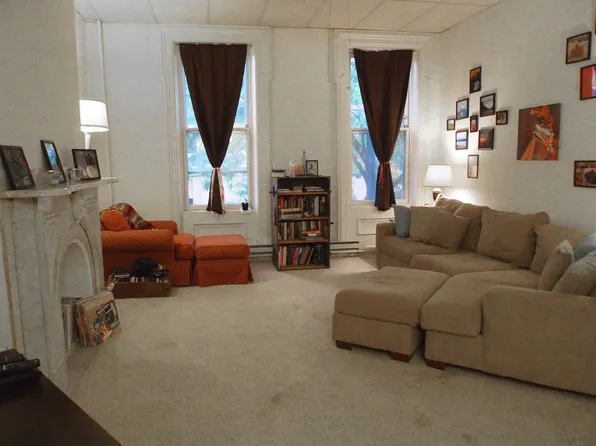 13 E High St APT 2, Carlisle, PA 17013