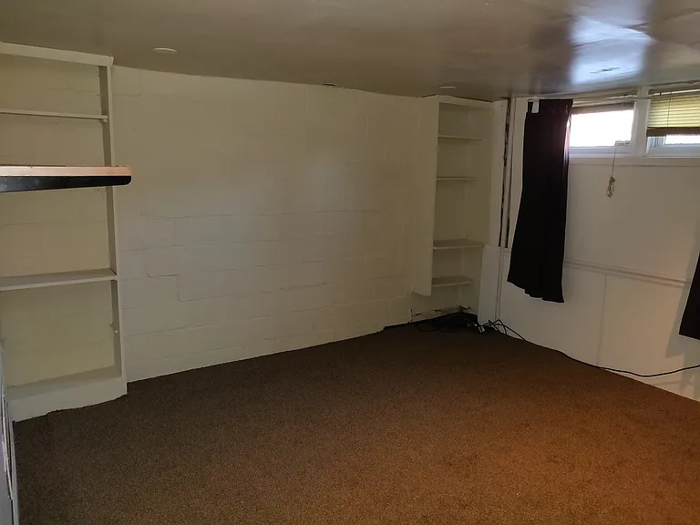 1013 Saint Dunstans Rd — Photo 17