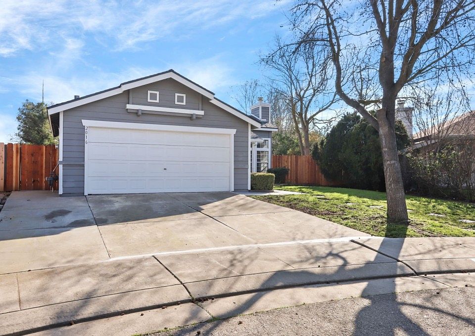 1st image of 2016 De La Vega Ct