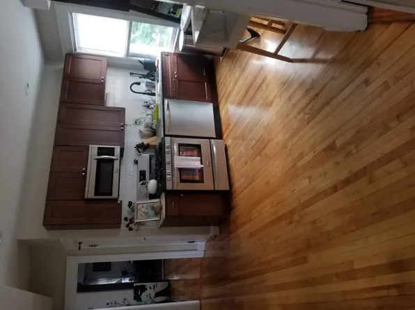 2 Clarendon St #1, Worcester, MA 01604