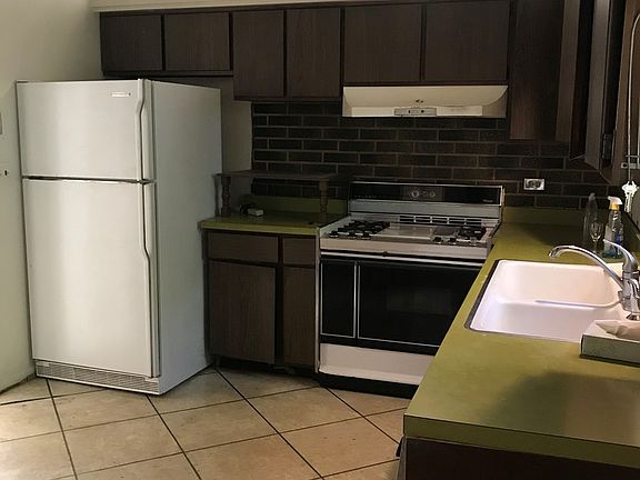 3rd image of 315 S Cedar Ave