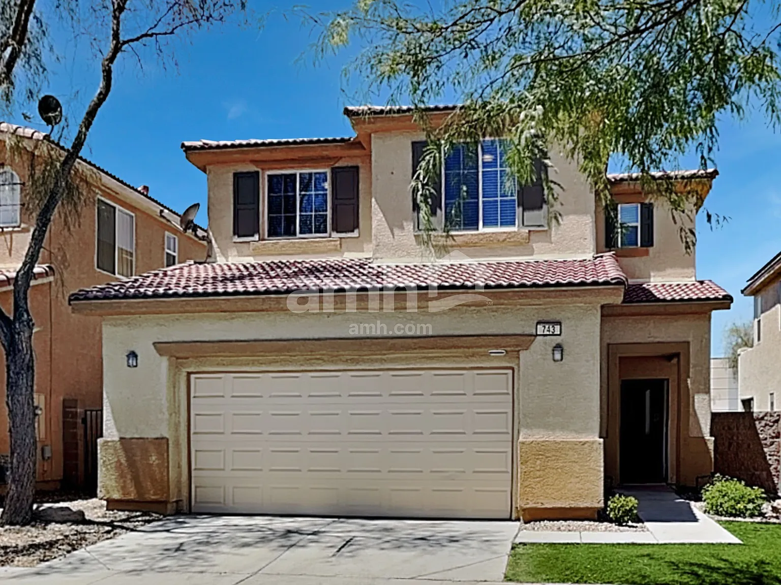 3 bed, 2.5 bath, 2045 sqft, $2,355 — Photo 1