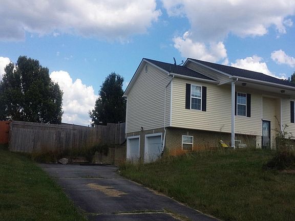 3rd image of 5 Providence Ct