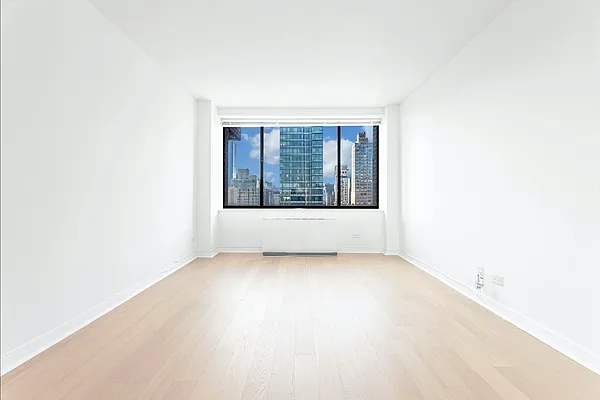 Rented by Olnick Organization | media 10