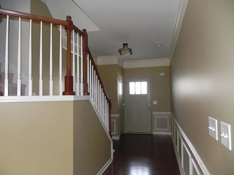 1409 Corwith Dr — Photo 3