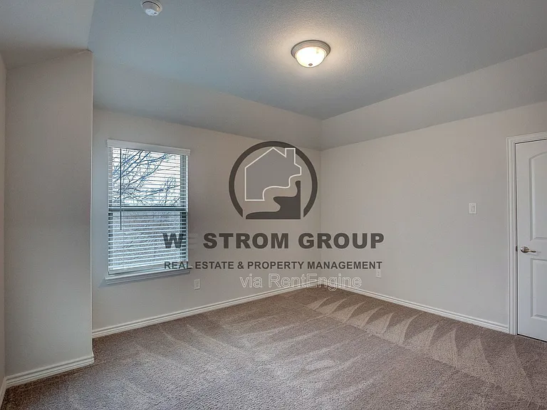 10320 Linger Ln — Photo 35