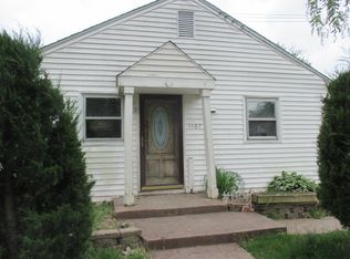 1107 Indian Ave, Aurora, IL 60505