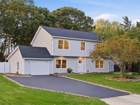 22 Woodbrook Drive, Ridge, NY 11961