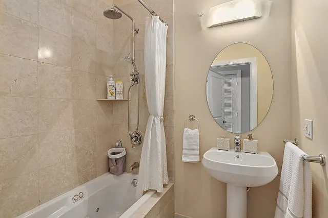 1842 W Armitage Ave #3 — Photo 15