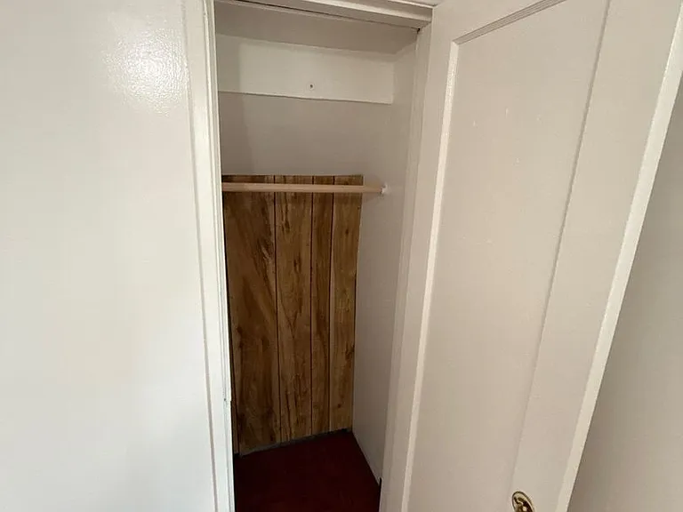 926 SE Uglow Ave #2 — Photo 11