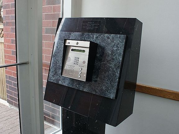 Intercom system 