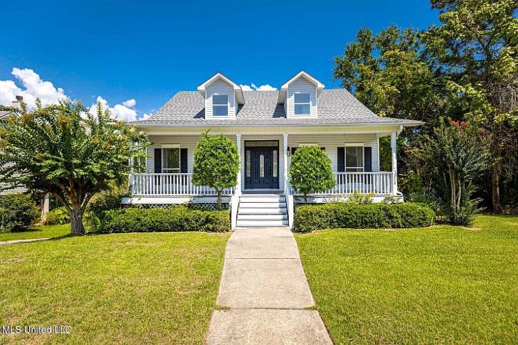 1st image of 1119 Halstead Bayou Dr