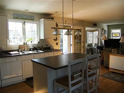 5th image of 11 Vickerson Avenue