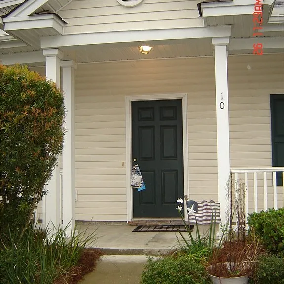10 Travertine Cir — Photo 1